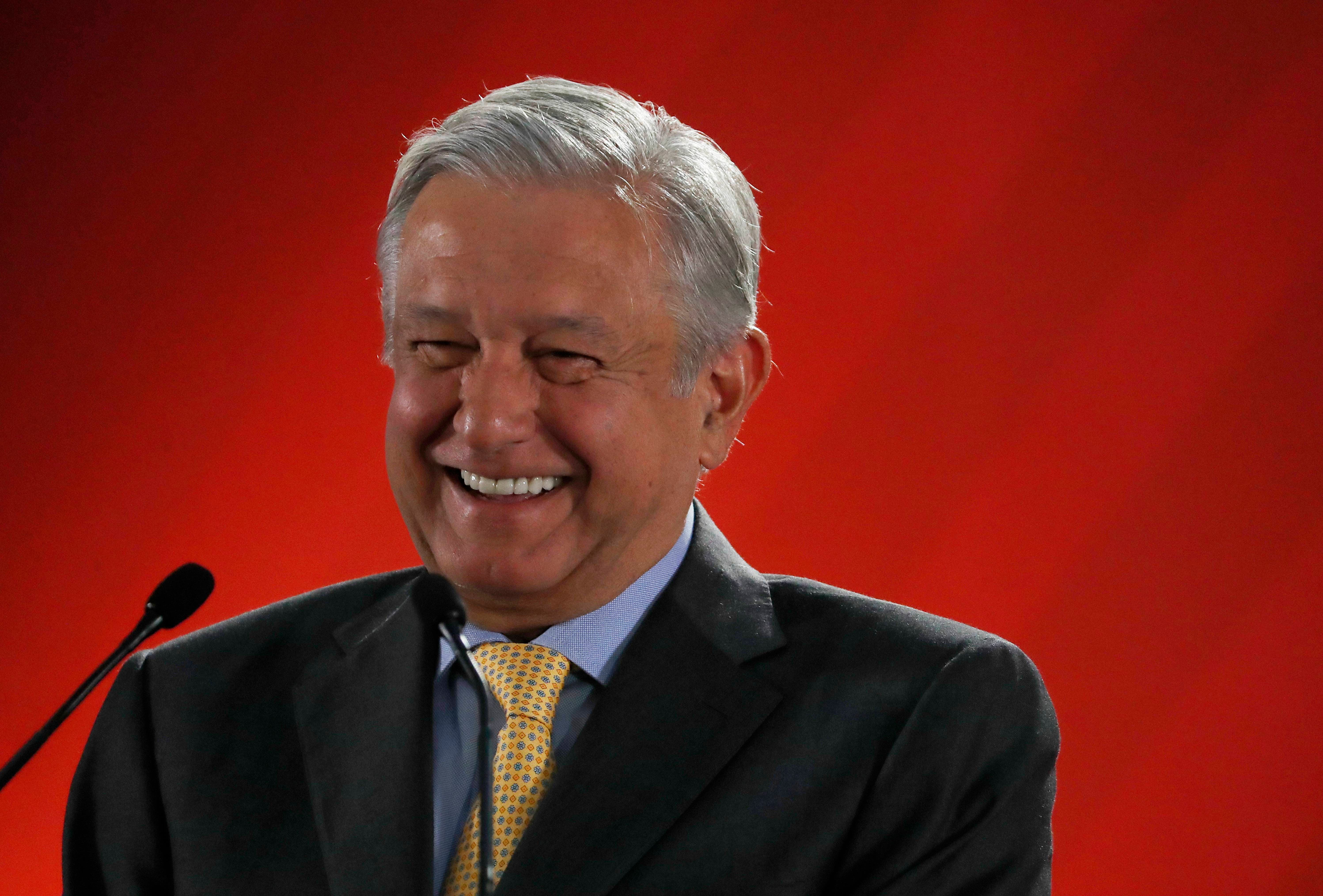 López Obrador  hace “compromiso público” para no buscar la reelección porque no es “un ambicioso vulgar»