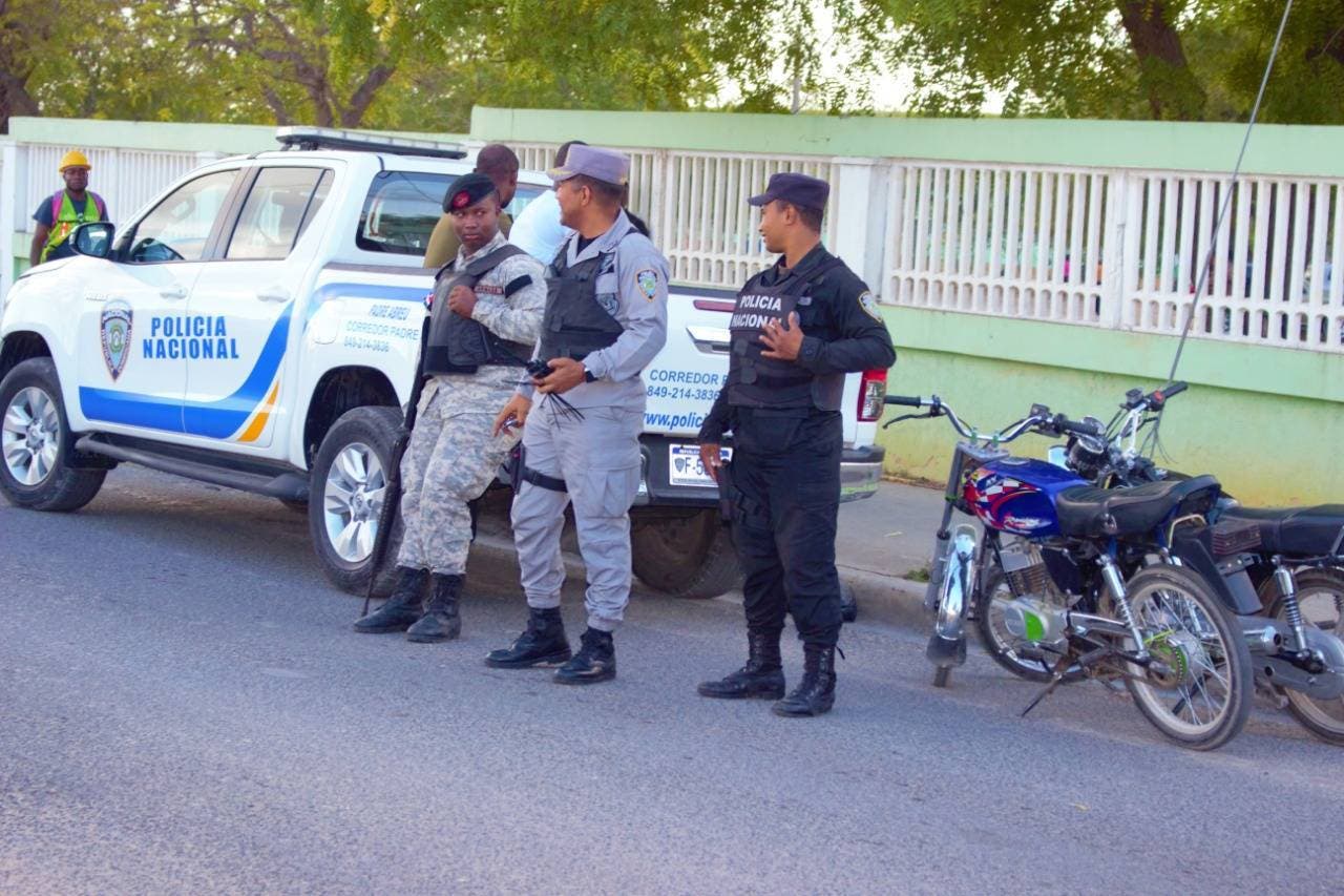 Policía apresa 42 personas en operativos en La Romana