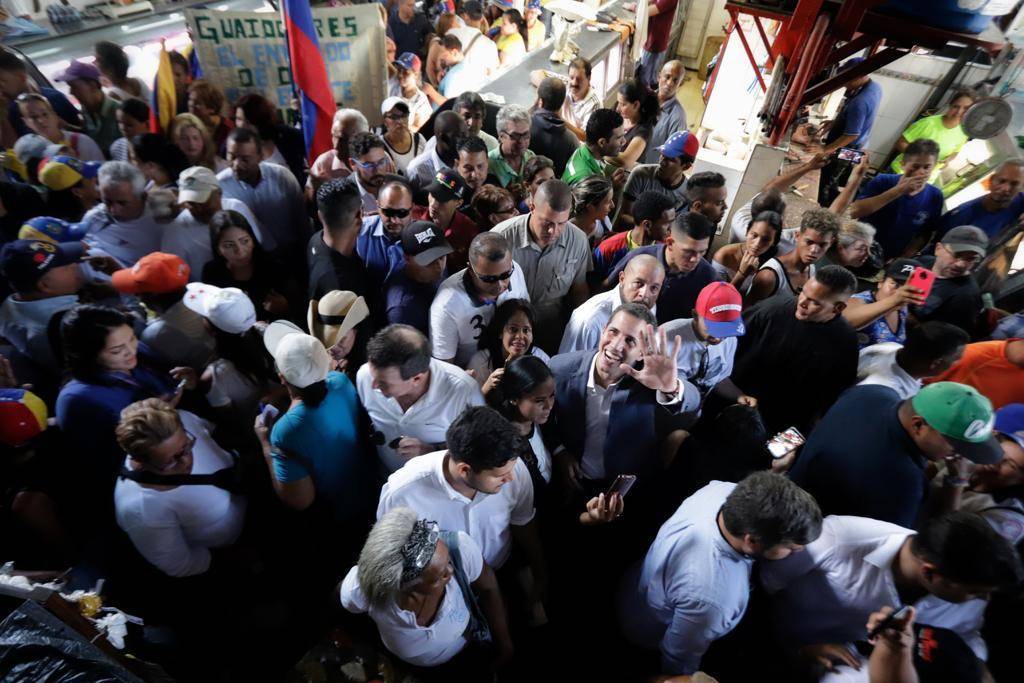 España es lugar ideal para los chavistas que abandonen a Nicolás Maduro, según Juan Guaidó