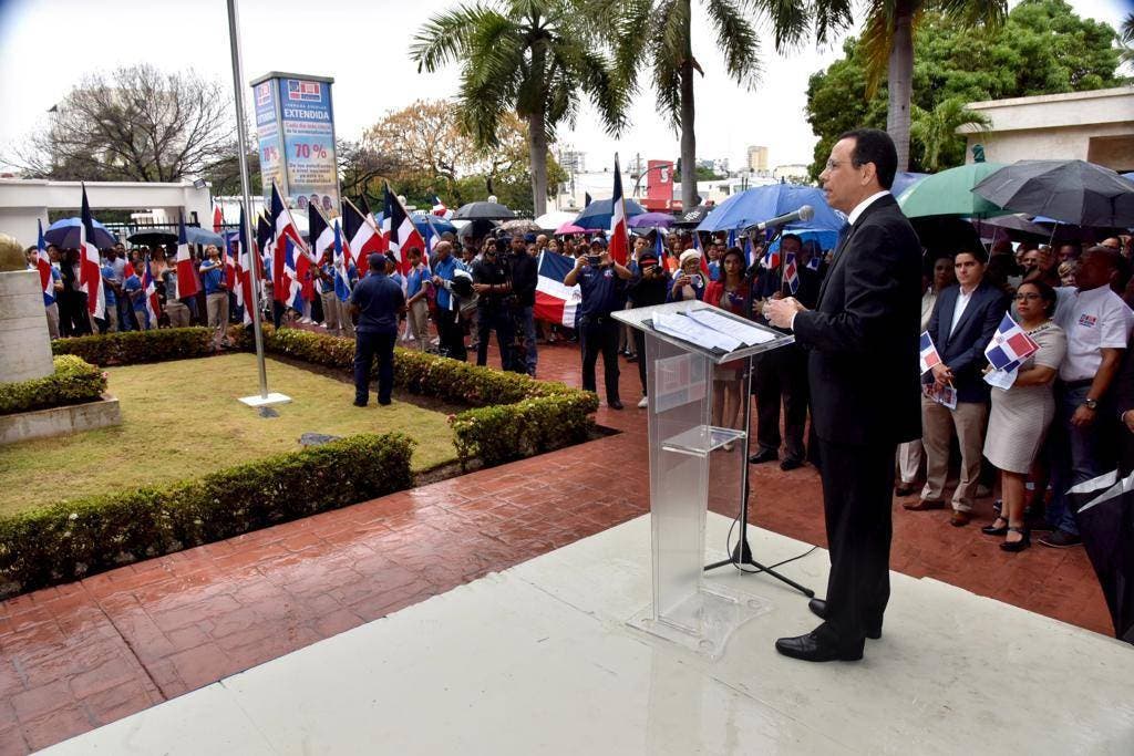 Peña Mirabal exhorta a estudiantes inculcar respeto y tributo a héroes de la nacionalidad dominicana