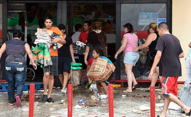 Comerciantes venezolanos piden evitar “nueva ola de saqueos” por apagón  