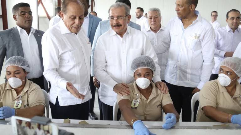 Danilo Medina inaugura zona franca EMIMAR en Navarrete