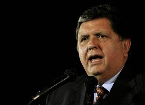 Fallece el expresidente de Perú,  Alan García luego de darse tiro cuando iba ser detenido por caso Odebrecht