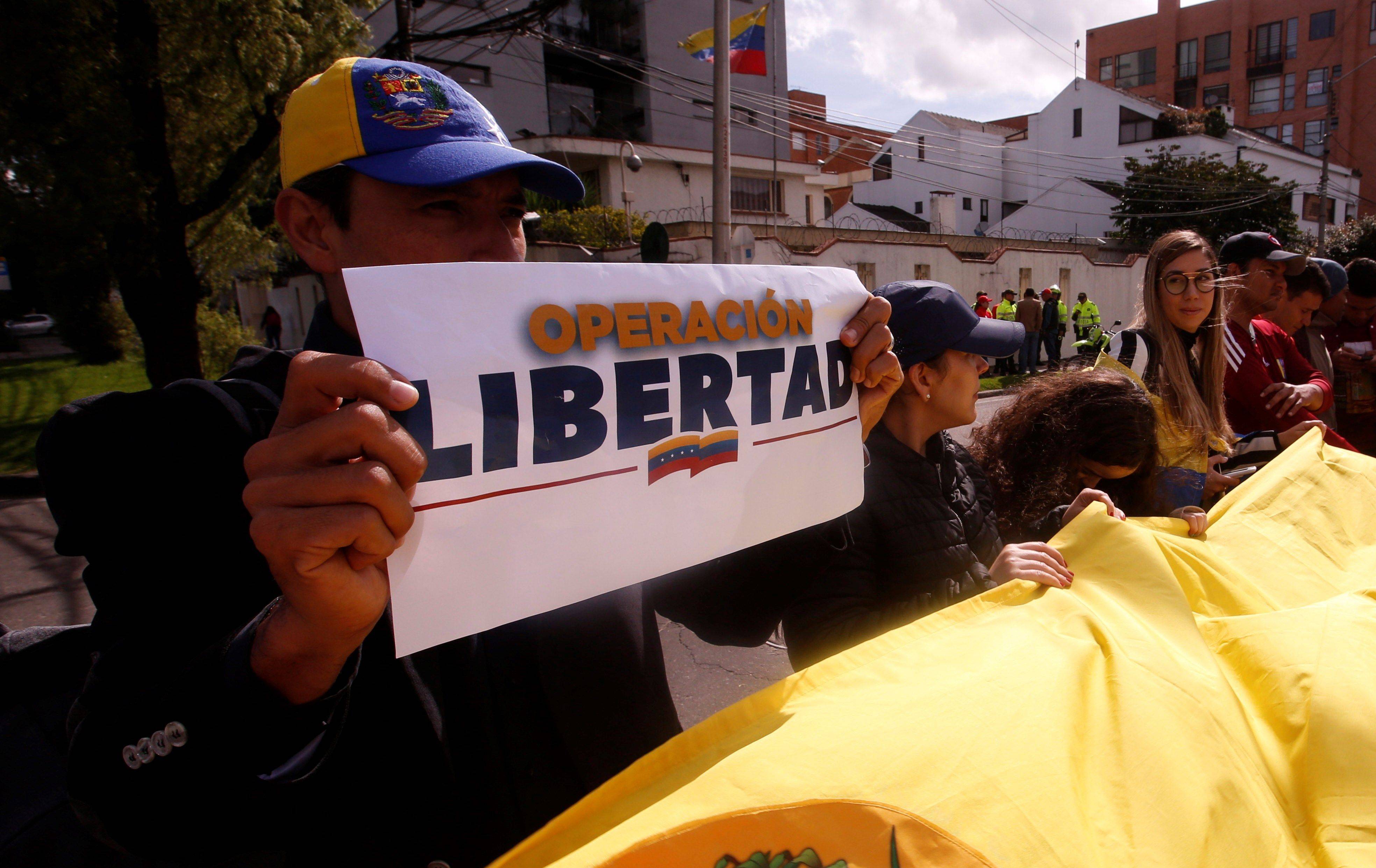FOTOS y VIDEOS: Así está Venezuela hoy en medio de la #OperaciónLibertad