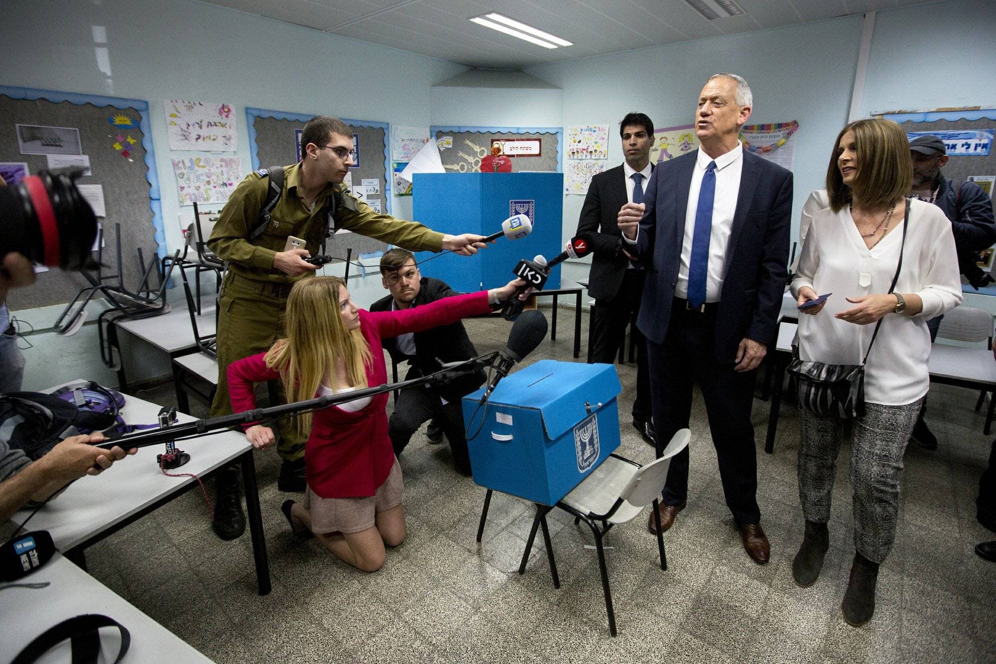 Israel vota en elecciones parlamentarias que decidirán la reelección de Netanyahu; su rival pide “un nuevo amanecer”