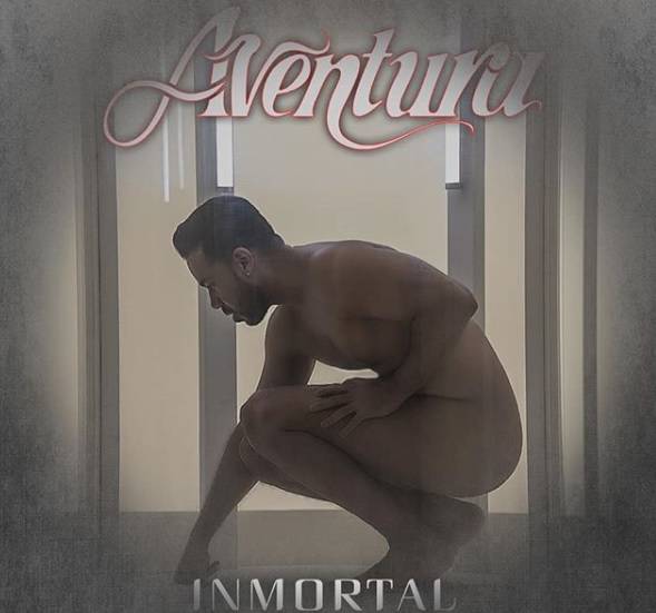Romeo Santos se desnuda para promocionar su nuevo álbum