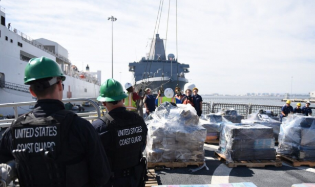 Guardia Costera de EE.UU. decomisa ocho toneladas de marihuana y cocaína     