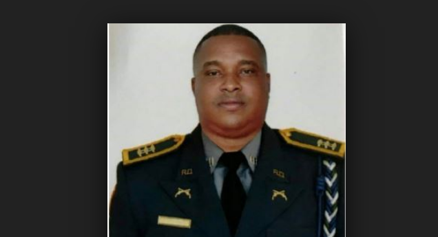 Video: Todo lo que se sabe de capitán de la Policía mató hombre, hirió a otras tres y se suicidó en Katanga, Los Mina