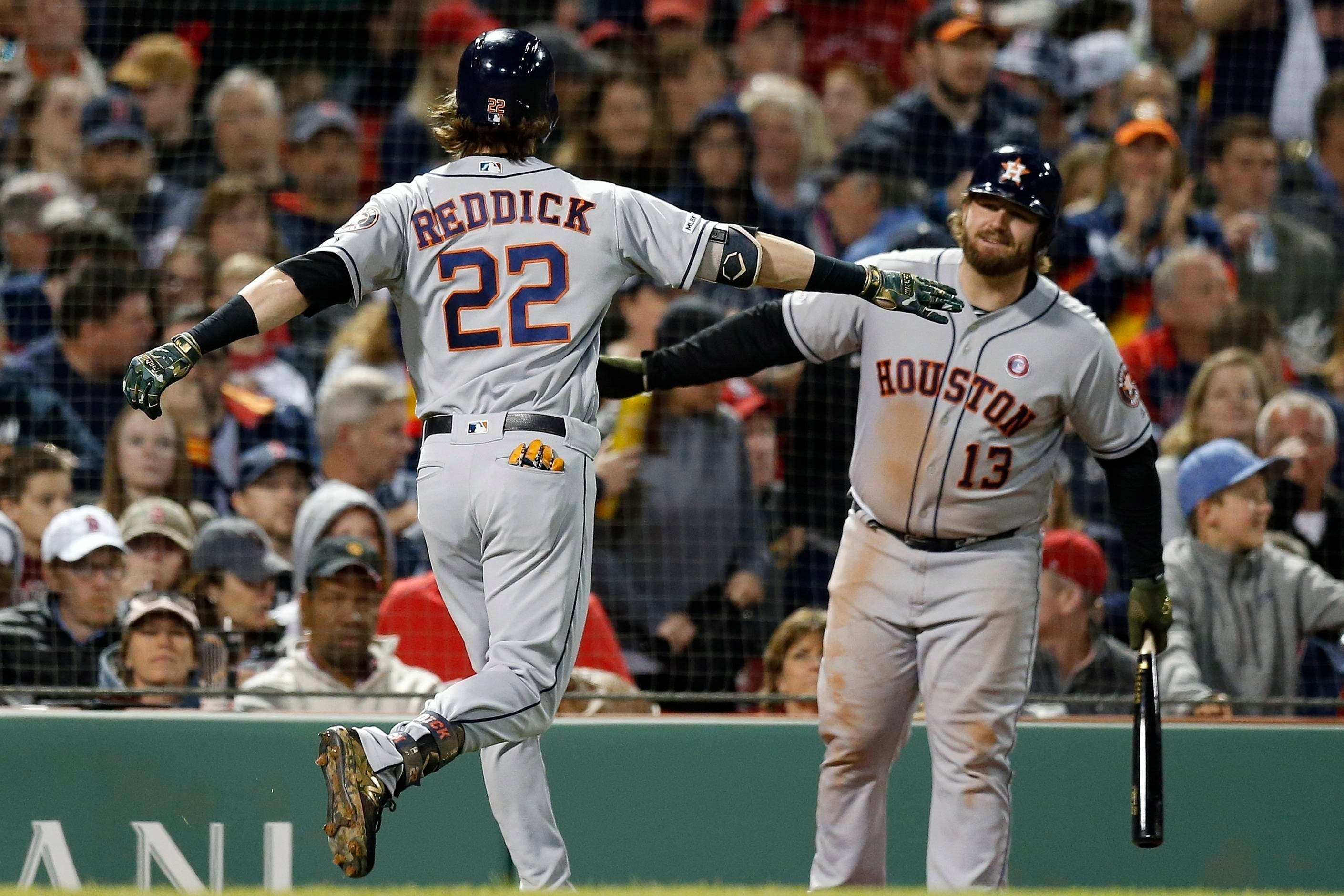 Astros repiten dosis a Boston e hilan 10ma victoria