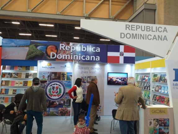 Colombianos destacan presencia de RD en Feria del Libro de Bogotá
