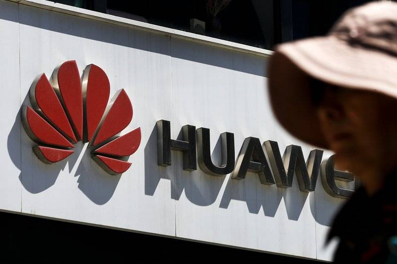 Huawei presenta demanda ante tribunales por medida de EEUU