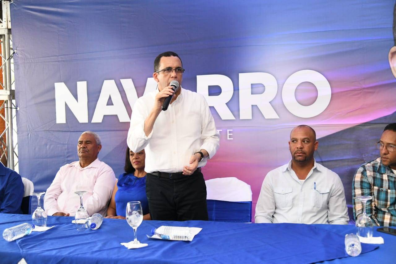 Andrés Navarro: «los liderazgos no se regalan, venden o heredan»
