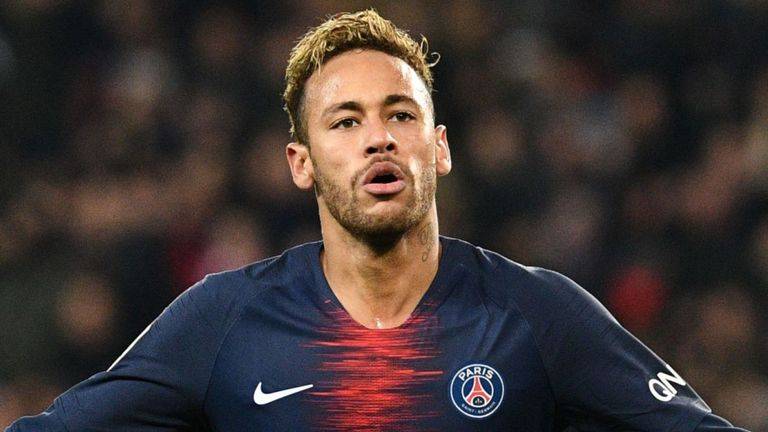 Neymar fue acusado de haber violado a una mujer en París