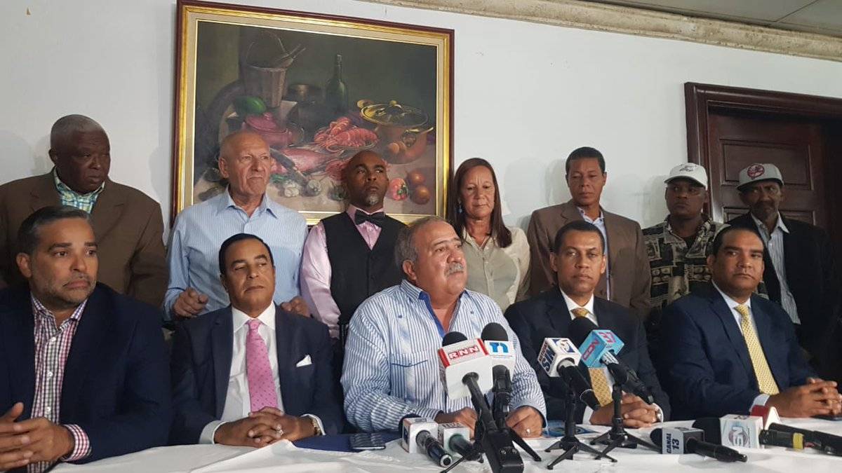 Rescate del PRD denuncia Gobierno intenta comprar legisladores para introducir reelección