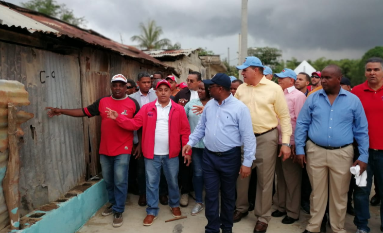 INVI realiza levantamientos de viviendas en Los Platanitos SDN