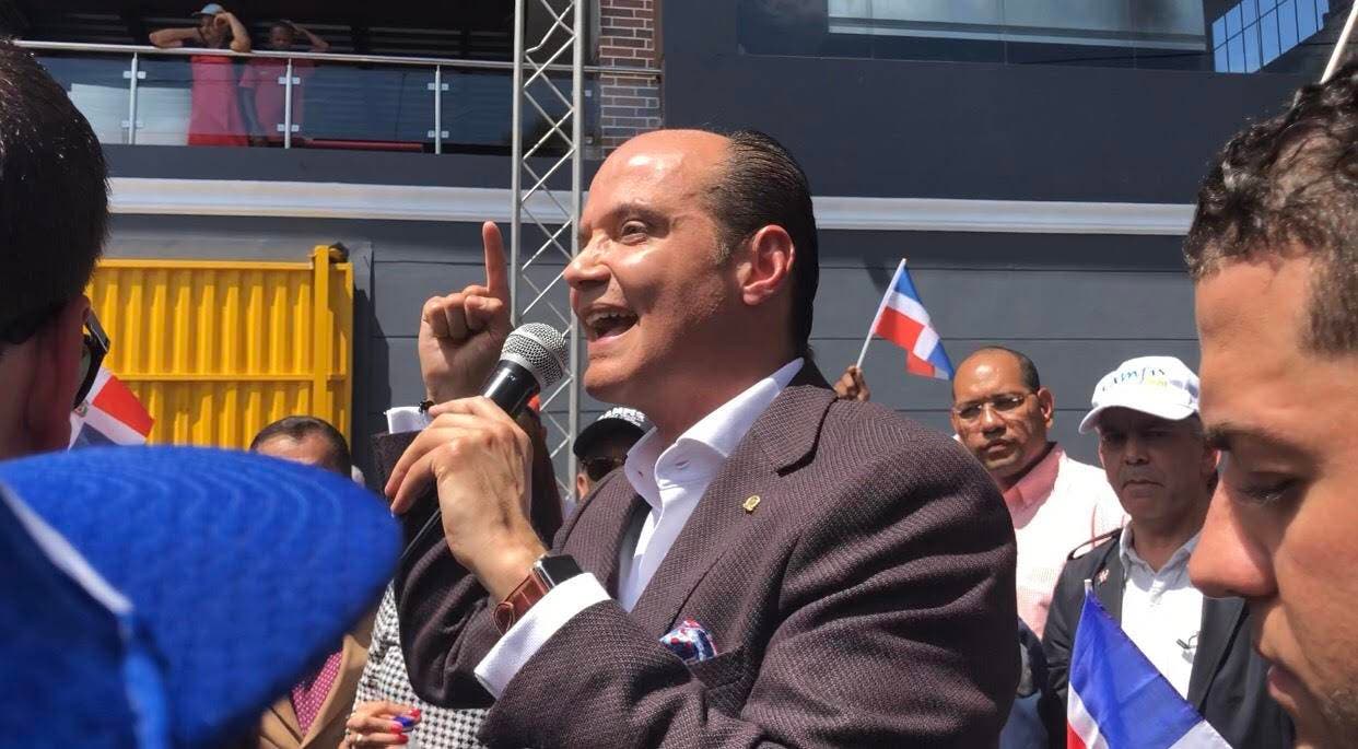 Ramfis califica como una burla al pueblo dominicano que Danilo Medina afirme que RD casi en un 50% es clase media