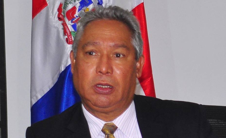 Danilo Medina destituye a Isidoro Santana del ministerio de Economía