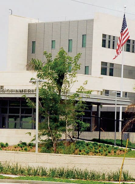 Embajada de Estados Unidos en RD limitara servicios consulares por coronavirus