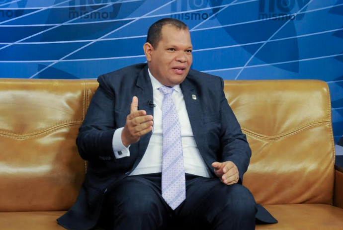 Diputado Carlos Guzmán asegura modificación constitucional empañaría logros del PLD