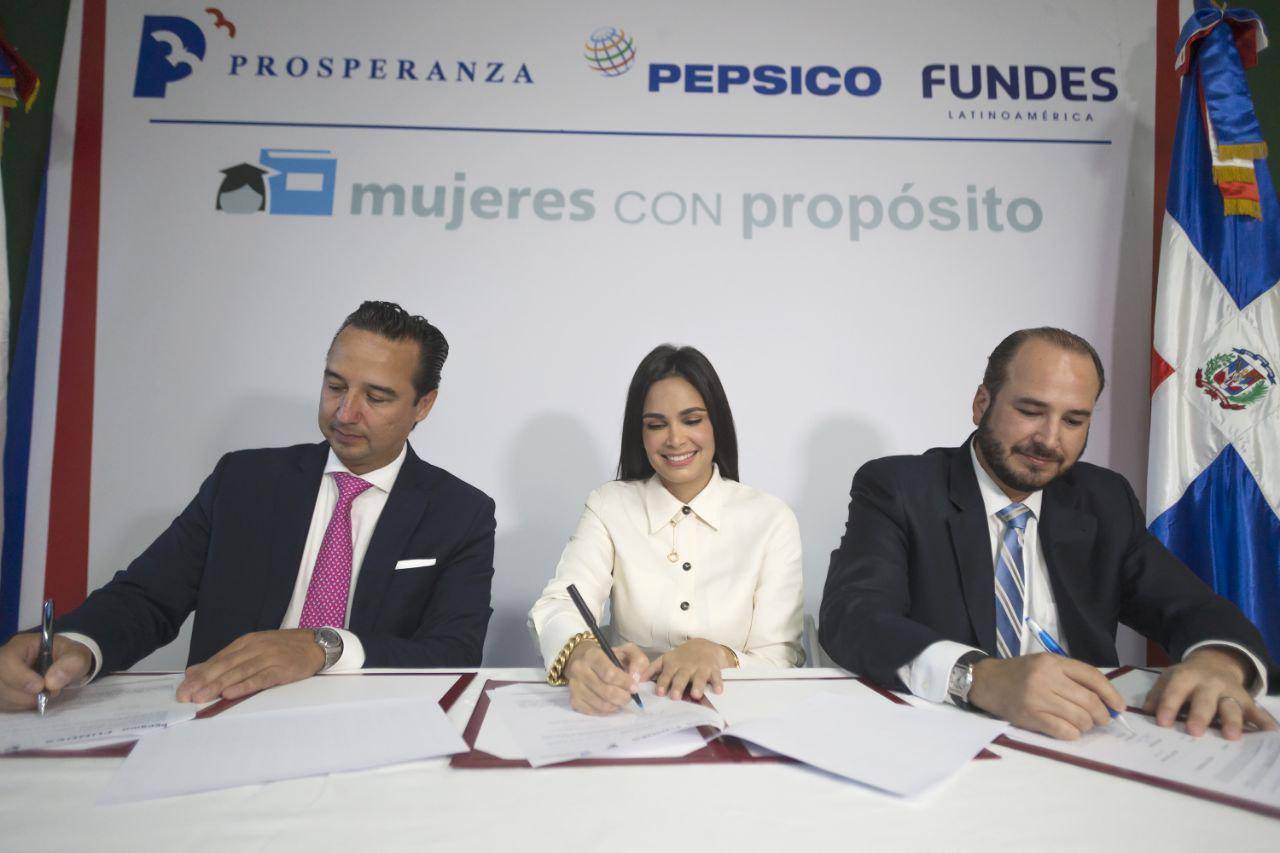PepsiCo y Prosperanza hacen alianza para continuar programa de formación profesional “Mujeres con propósito”