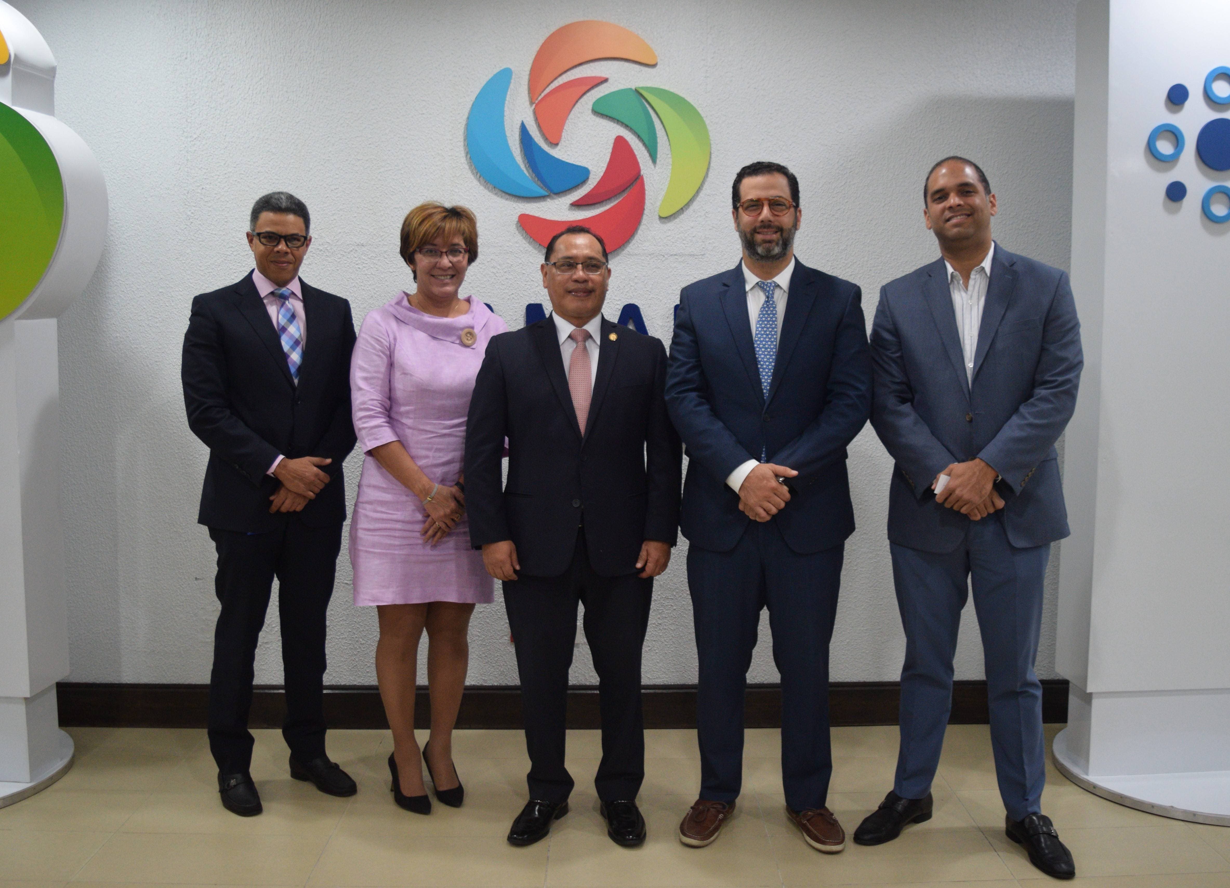Embajadores de Guatemala y Chile realizan visita de cortesía a la Cámara de Comercio y Producción de Santo Domingo