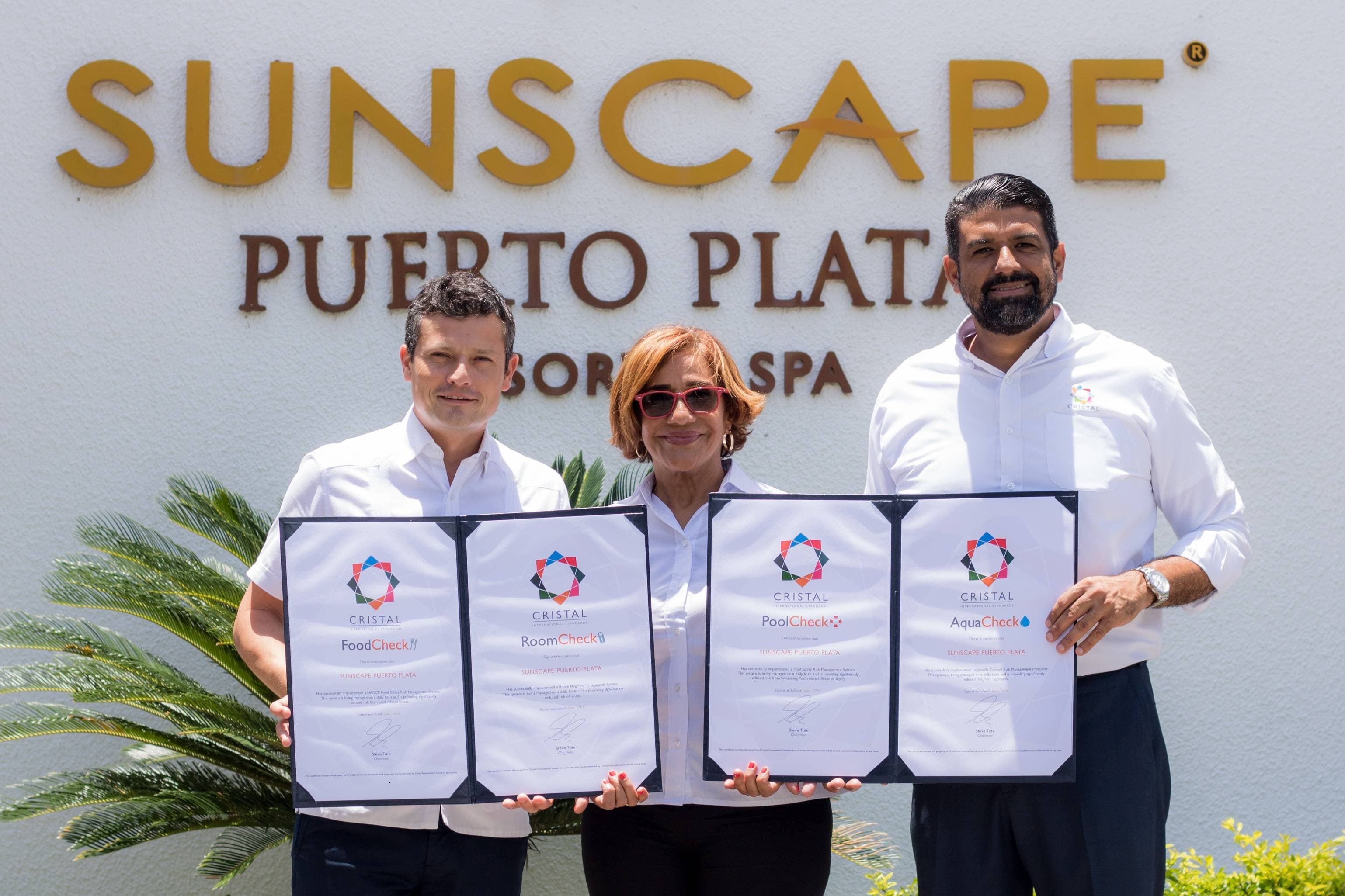 NP Sunscape Puerto Plata recibe certificación Room Check de Cristal