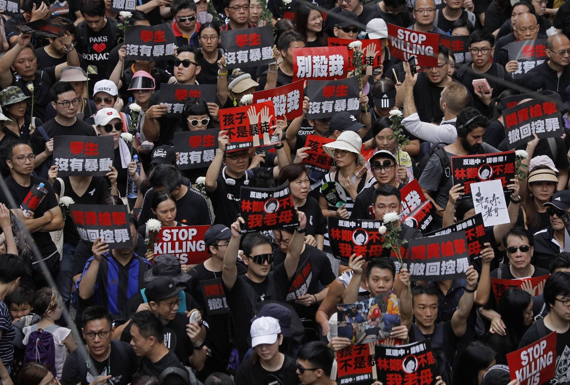 Tras una marcha masiva, el gobierno de Hong Kong se disculpa por la forma en que manejó una ley de extradición a China