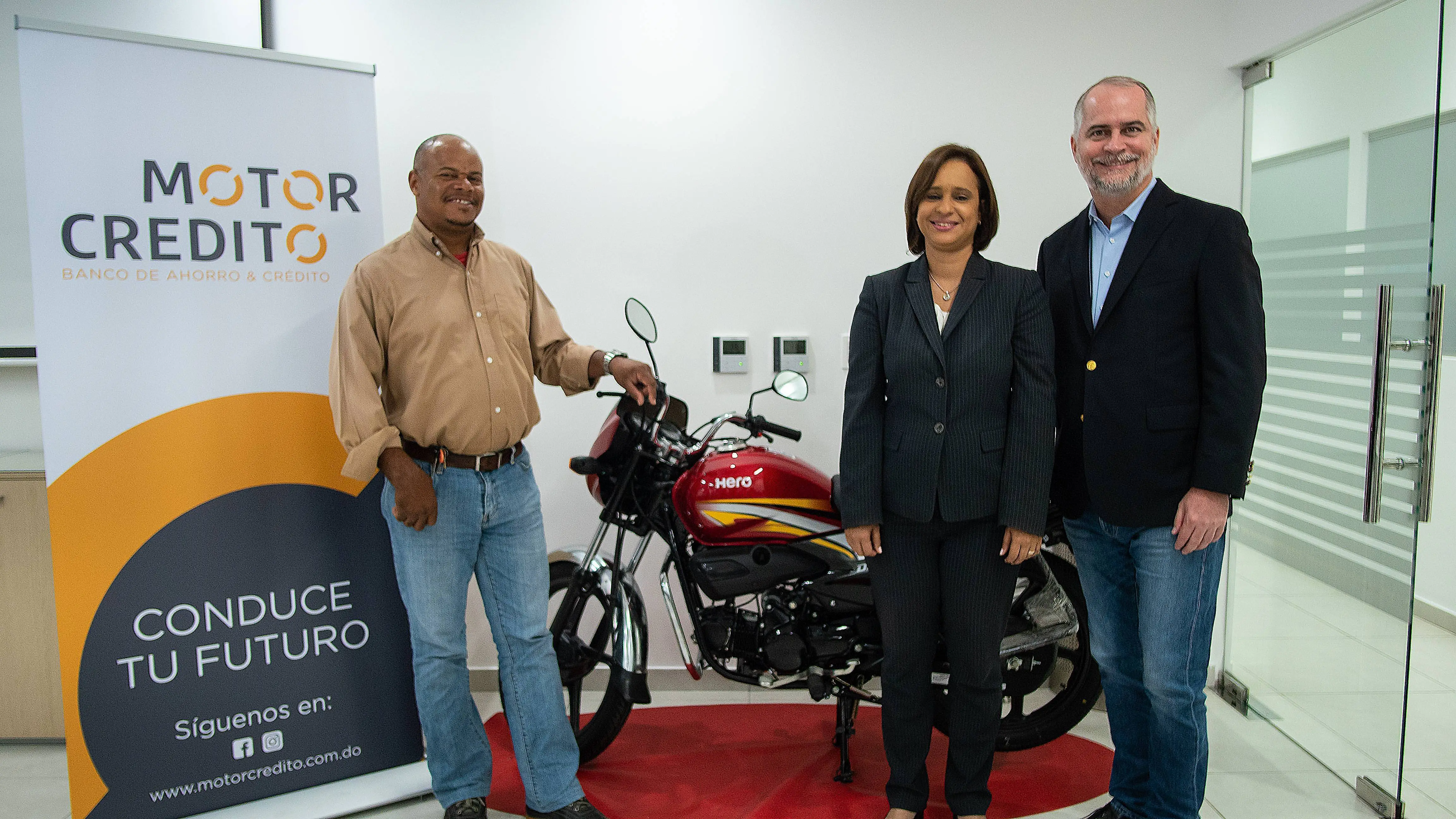 Motor Crédito imparte entrenamiento a motoconchistas para fomentar el manejo adecuado de sus finanzas