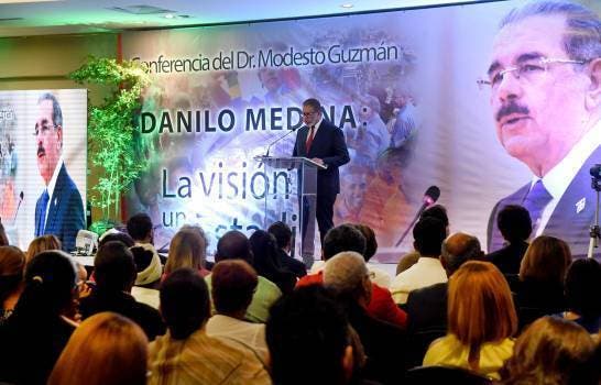 Modesto Guzmán realiza acto donde afirmó que Danilo Medina debe seguir gobernando RD