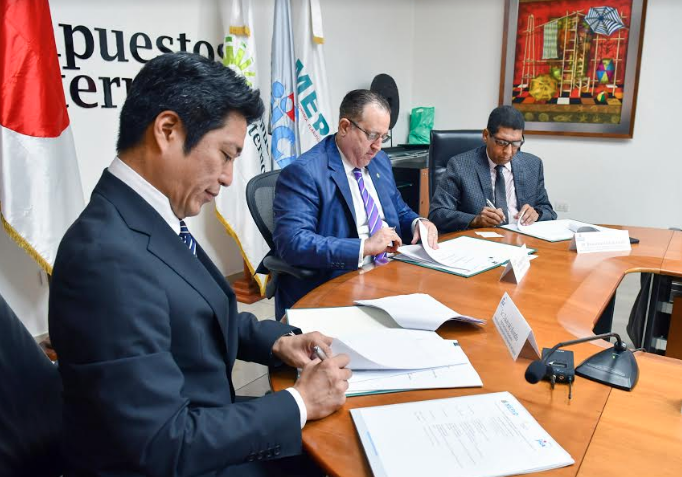 DGII,MEPyD y JICA firman registro de discusiones