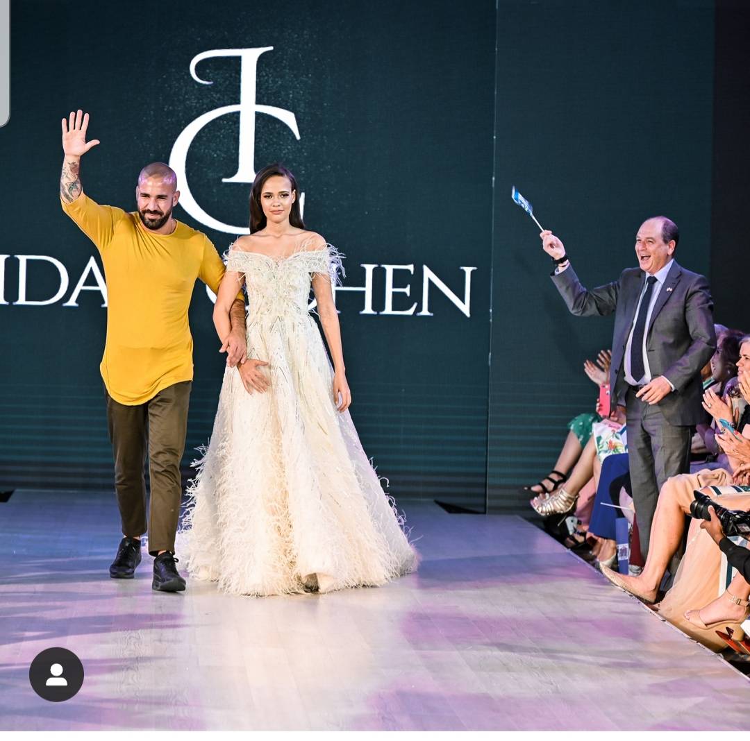 Modelo dominicana Mayra Delgado, musa del famoso diseñador israelí Idan Cohen, en el histórico cierre del RD Fashion Week 2019