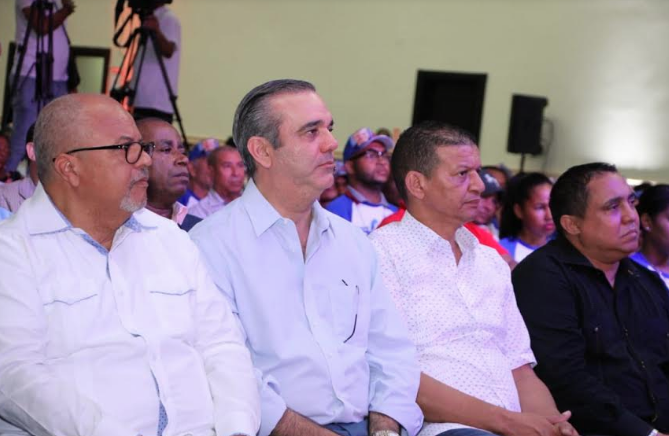 Abinader espera que oposición a reforma lleve sensatez a continuistas