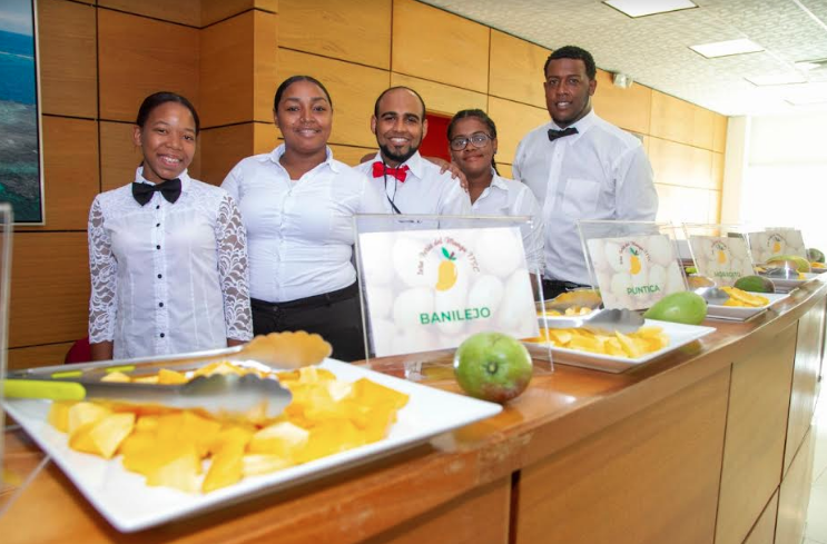 ITSC realiza su Primera Feria del Mango