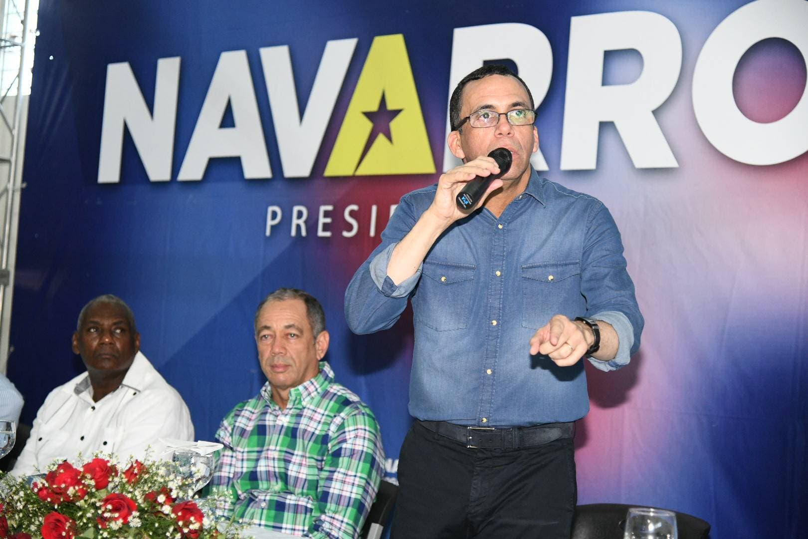 Andrés Navarro reconoce labor de comisión electoral PLD y exhorta que precampaña sea un ejemplo de democracia