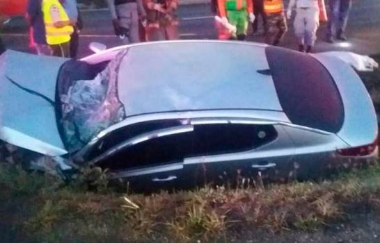 Tres mujeres fallecieron y un hombre resultó herido en un accidente en la autopista Duarte