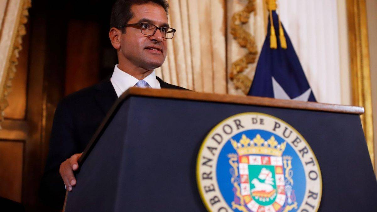 Pedro Pierluisi asume con “compromiso inquebrantable” como gobernador de Puerto Rico