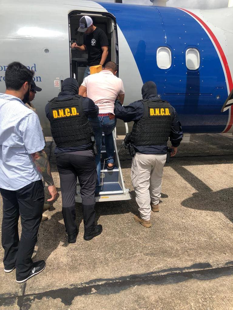 Extraditan a Puerto Rico dominicano acusado tentativa de homicidio, secuestro y porte ilegal de armas