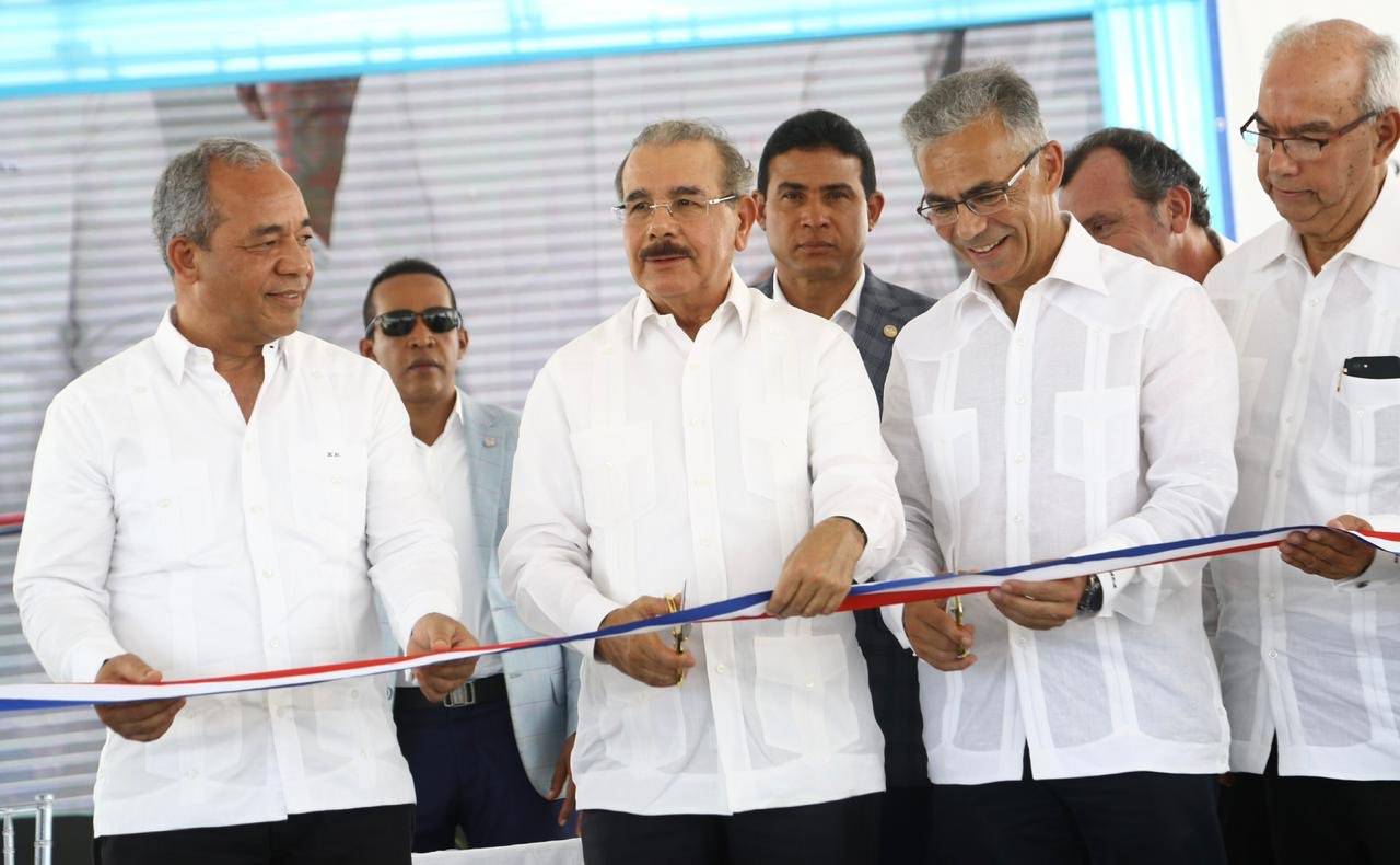FOTOS: Danilo Medina asiste a inicio de operaciones Parque Eólico Matafongo