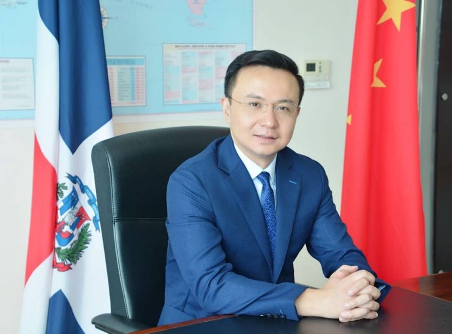 Embajador de China recomienda no aislar pacientes con COVID-19 en casas