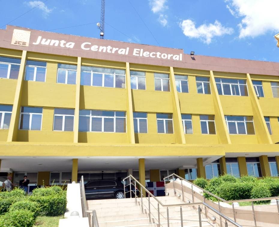 Conoce hasta cuándo dispuso la JCE para la inscripción en padrón electoral de  dominicanos en exterior