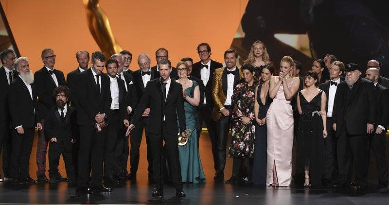 “Game of Thrones” y “Fleabag” se imponen en los Emmy