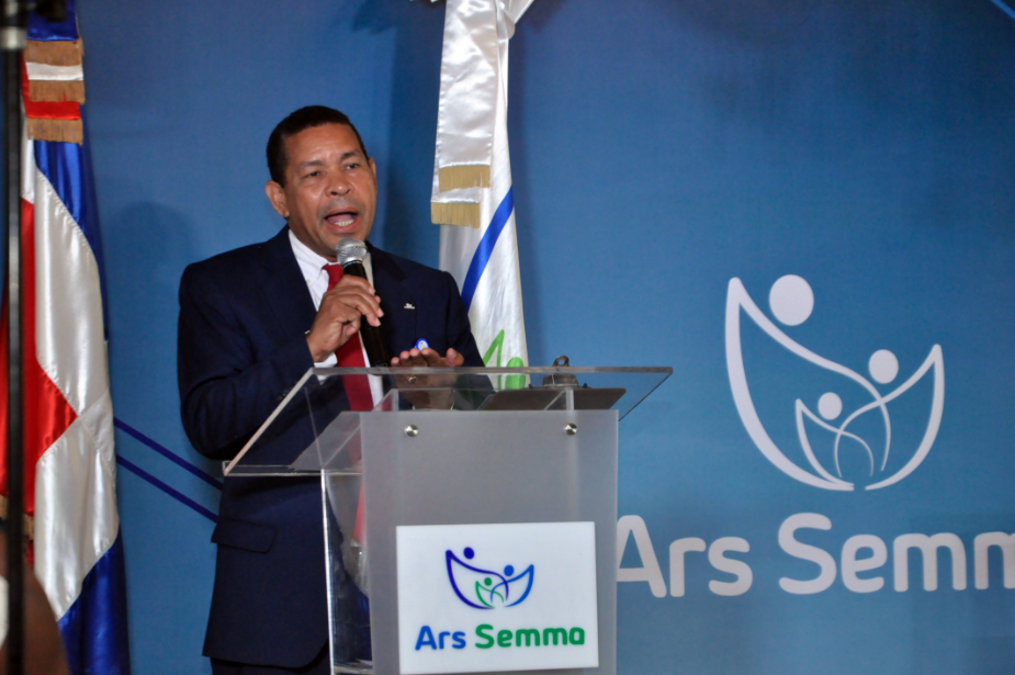 Director ARS Semma exhorta cumplir con traspaso de docentes y administrativos a su lista afiliados