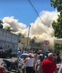 Video: Se registra incendio en la Clínica Jacobo de Cotuí