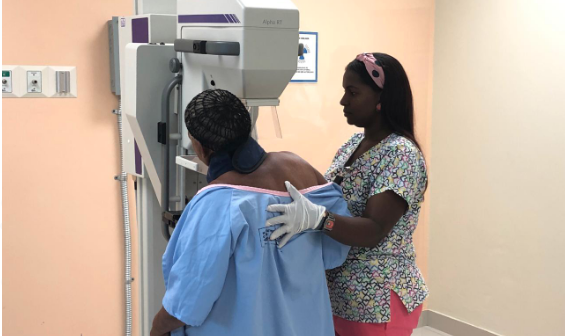 Hospital Reynaldo Almánzarse realiza jornada de mamografías gratis