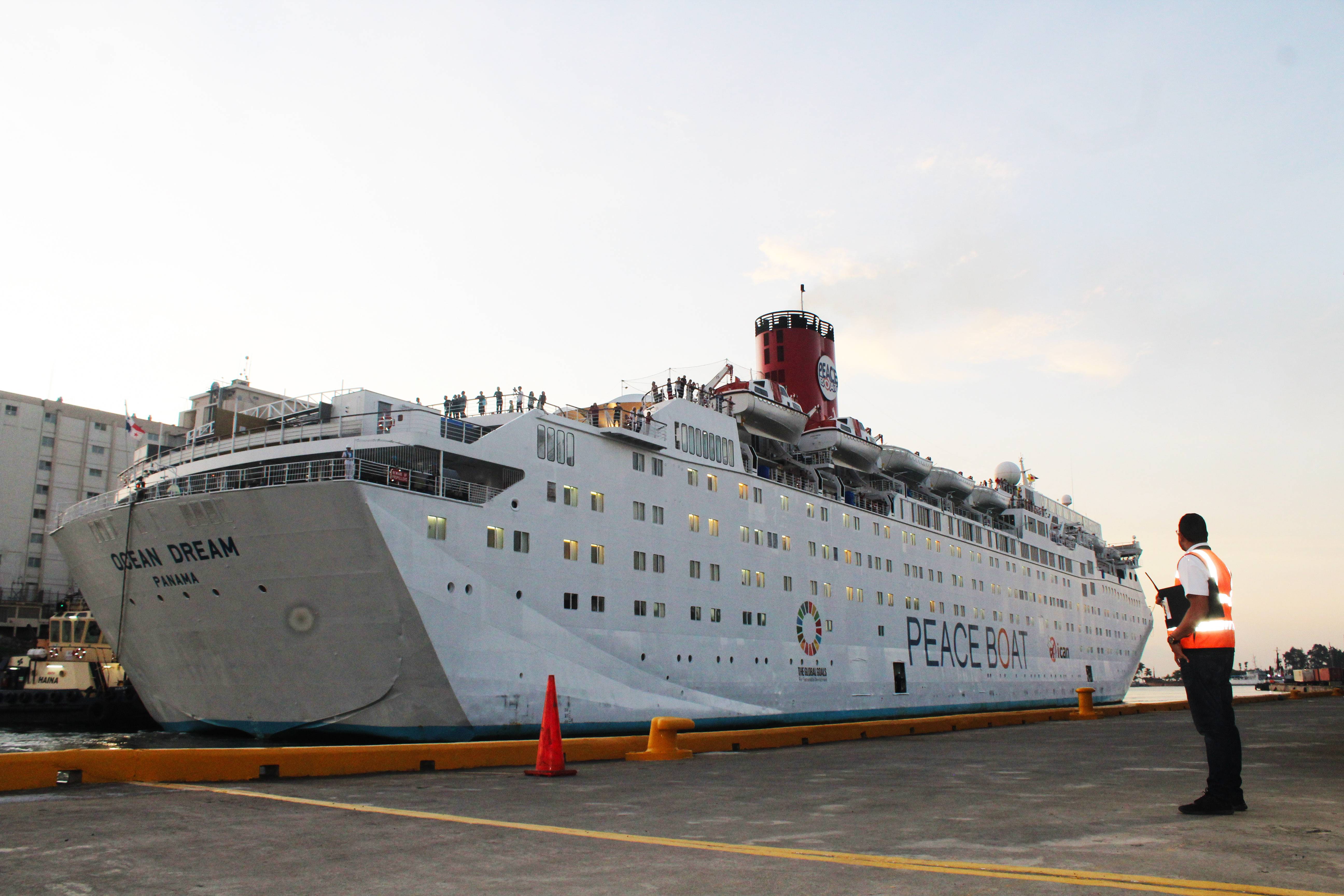 Más de mil turistas visitan Santo Domingo en inicio de temporada de cruceros