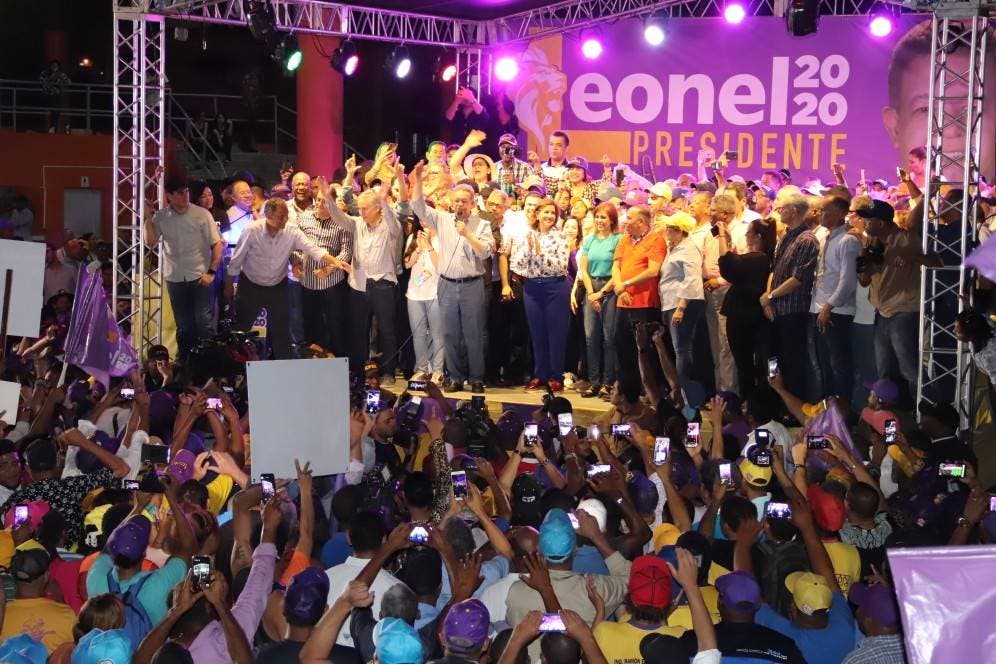 Leonel Fernández: «Esas elecciones fueron ganadas ya hoy por la más grande manifestación política de RD»