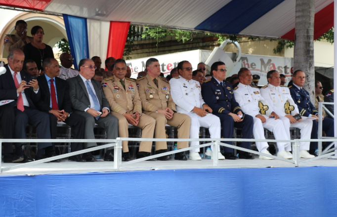 Comandante general FARD asiste actos celebración Día de la Constitución