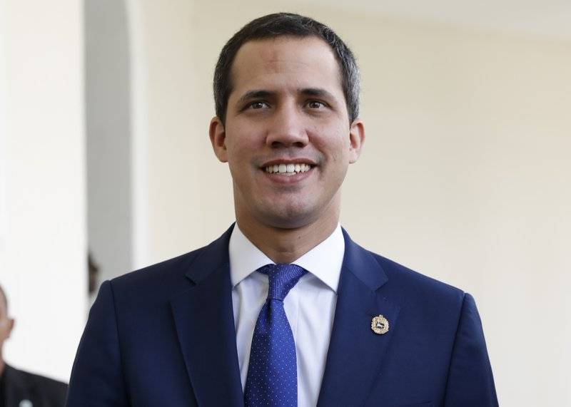 El Salvador expulsa a la delegación diplomática venezolana y reconoce a Juan Guaidó como presidente interino