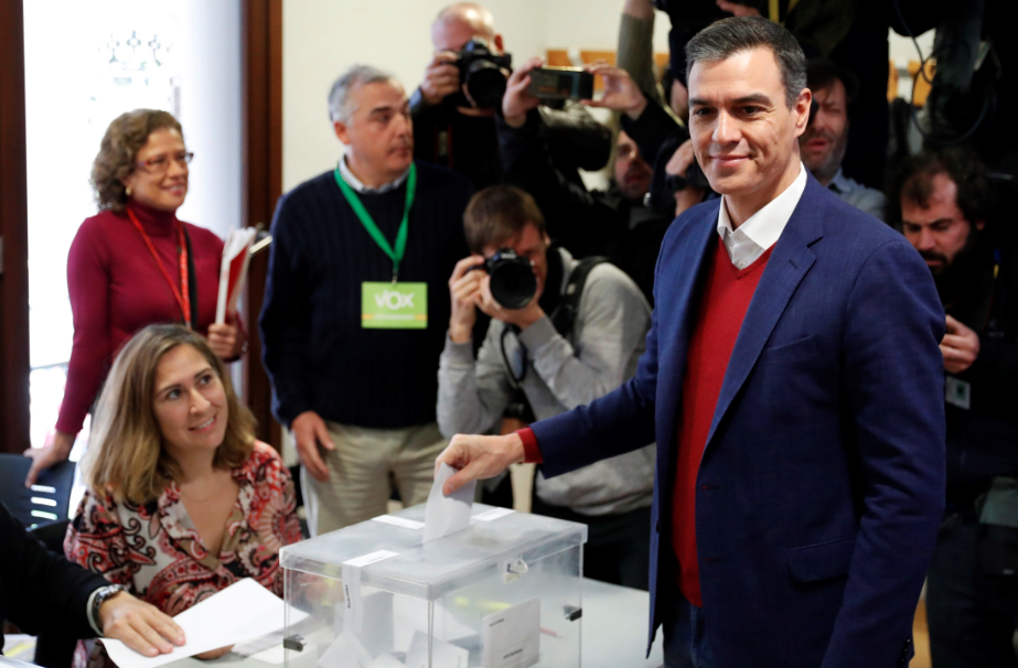 PSOE gana las elecciones españolas, sube la ultraderecha, sigue incertidumbre
