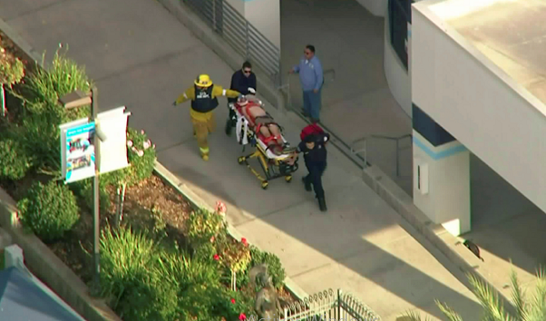 Un muerto y varios heridos tras tiroteo en escuela de California